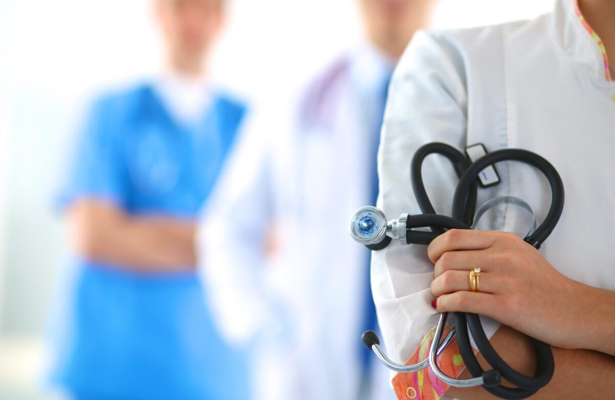 Salariile medicilor vor crește de la 1 august. Câți lei vor primi în plus