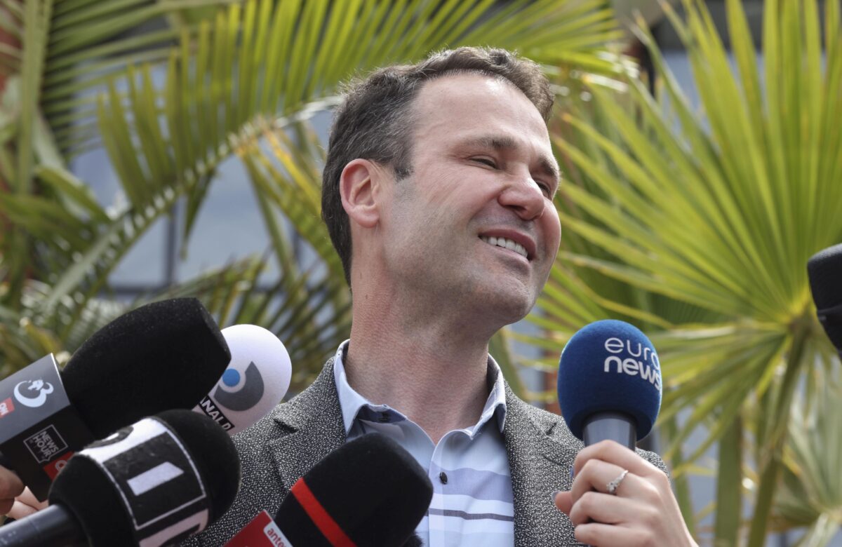 Averile primarilor din București. Negoiță, cu datorii de sute de milioane la stat, dar cu numeroase terenuri și case