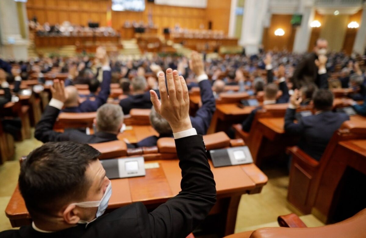 Ce mandate expiră la șefia Curții de Conturi în 2023. Veniturile lunare ale conducerii, de zeci de mii de lei