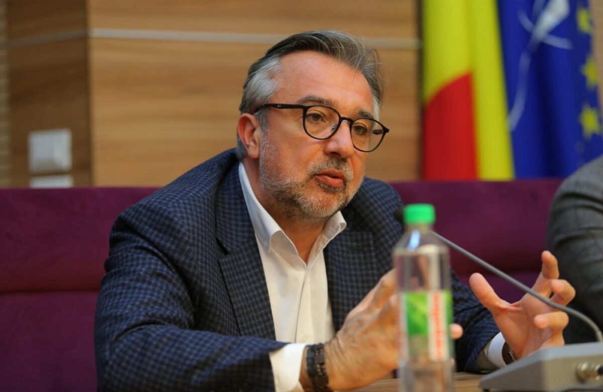 Romascanu: Firea va trebui să explice această apropiere de Godei și să decidă în consecință