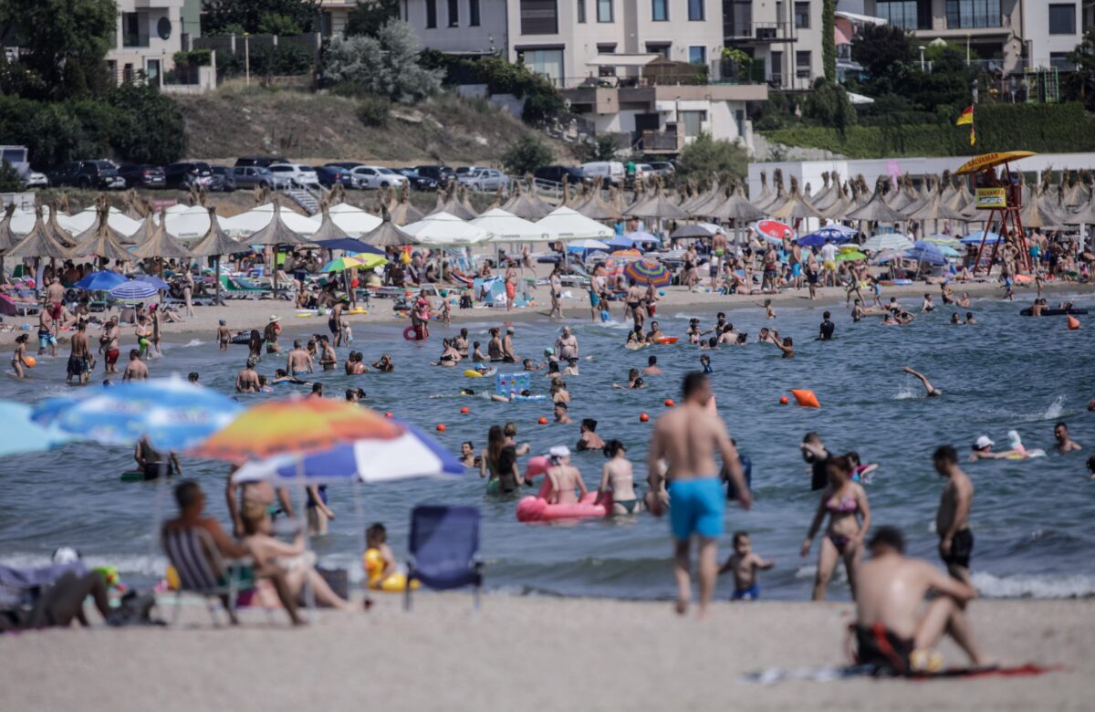 Medic, despre pericolul E.coli din Marea Neagră. Ce le recomandă turiștilor care merg pe litoralul românesc