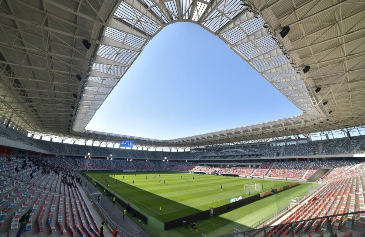 Măsuri de precauție după derapajul suporterilor de la Sud Steaua și vestea că FCSB – Dinamo se va disputa în Ghencea! Un echipaj al jandarmeriei și unul al poliției, în fața arenei din sectorul 6 în miez de noapte