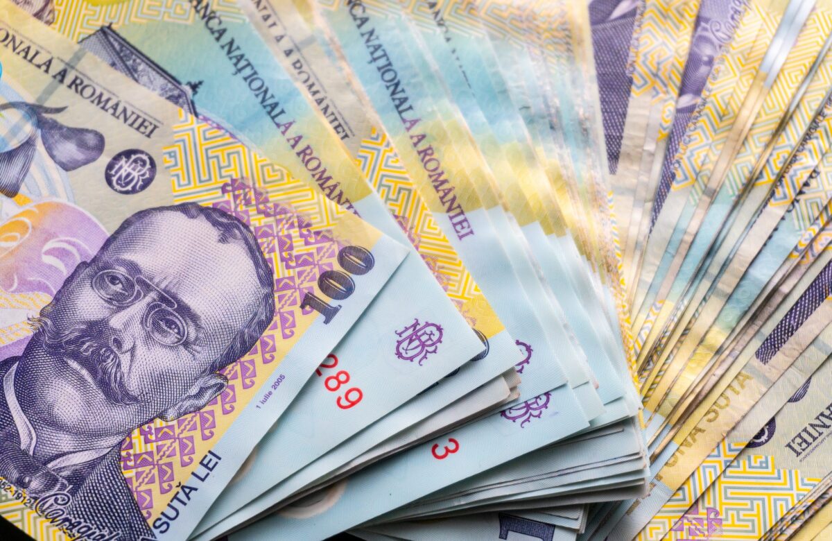 Refinanţarea, ideea celor mai mulți români de a scăpa de ratele lunare uriașe. Ce trebuie să știi despre mutarea creditului la o altă bancă