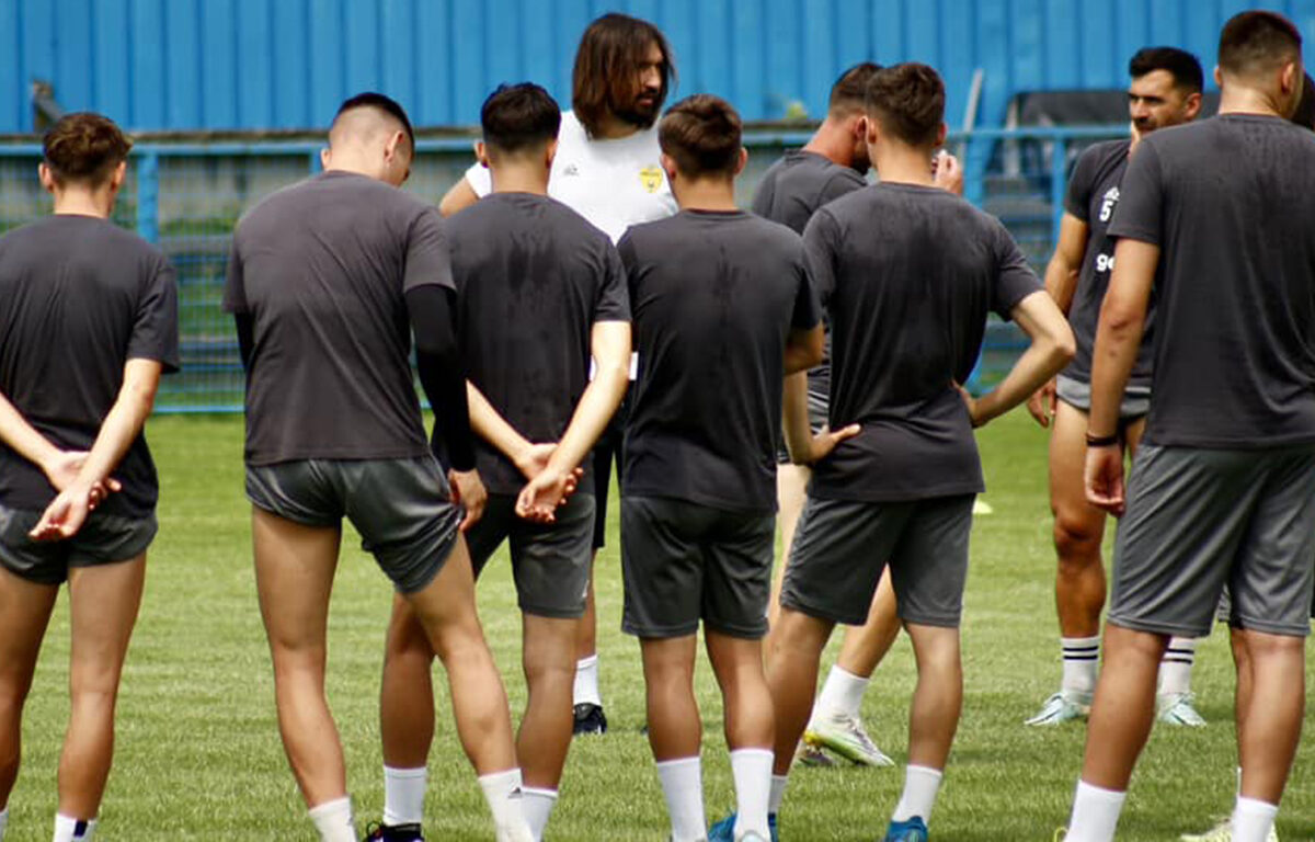 Lovitură după lovitură pentru FC Brașov