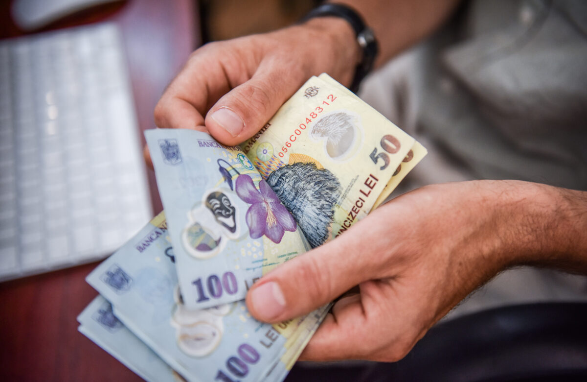 „A crezut că e o greșeală”. Ce pensie încasează o femeie după 31 de ani de muncă