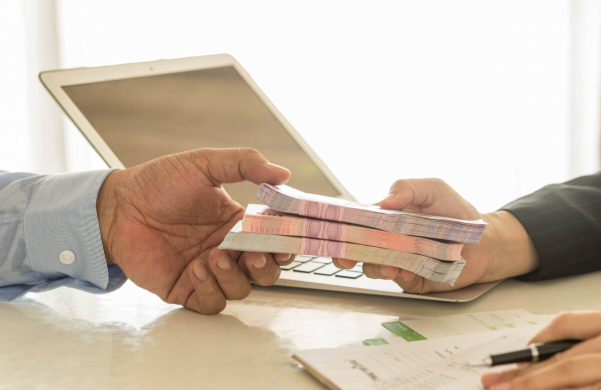 Veste bună pentru românii cu credite! IRCC a scăzut. Ce se întâmplă cu ratele