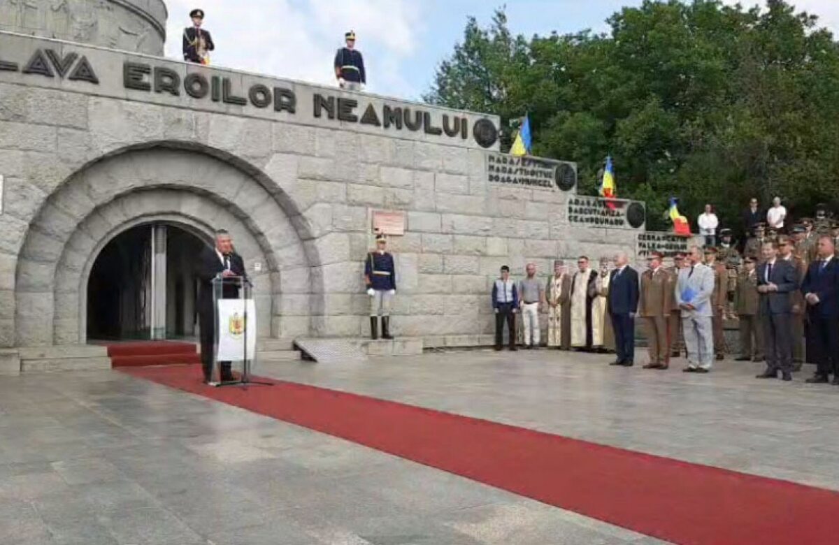 Ciucă, la Mausoleul de la Mărăşeşti: România este de partea bună a istoriei