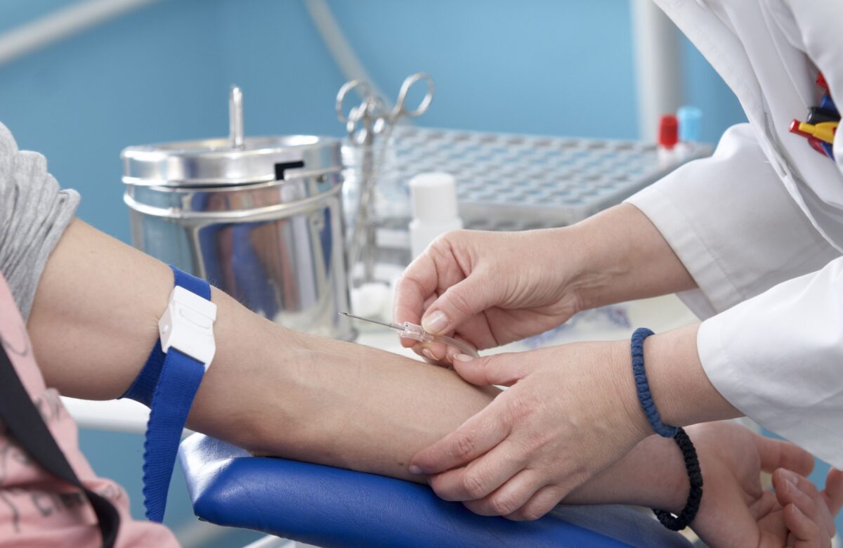 Tratamentele cu fier injectabil, sub lupa UE după apariția unor complicații osoase severe
