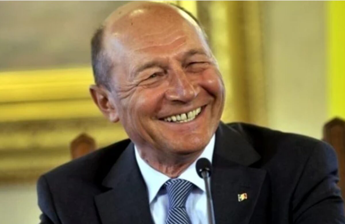 Băsescu continuă războiul cu Kelemen Hunor: „El l-a lins pe Orban. Acum, neavând ce linge, își caută stăpân aici”