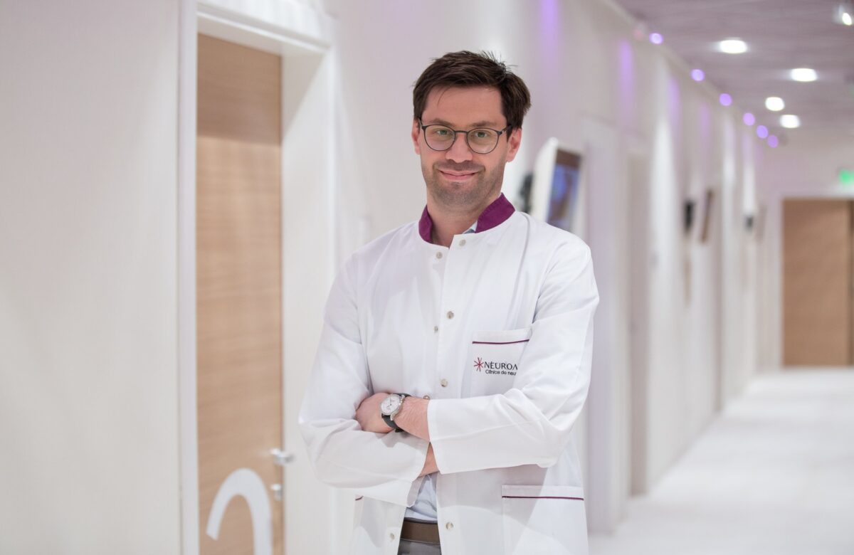 Când devine durerea de cap o urgență medicală? Specialiștii Neuroaxis îți spun la ce semnale să fii atent