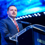 Războiul acuzațiilor între Rogobete și Bolojan după rectificarea bugetară: „Cifrele nu mint, spre deosebire de dumneavoastră!”