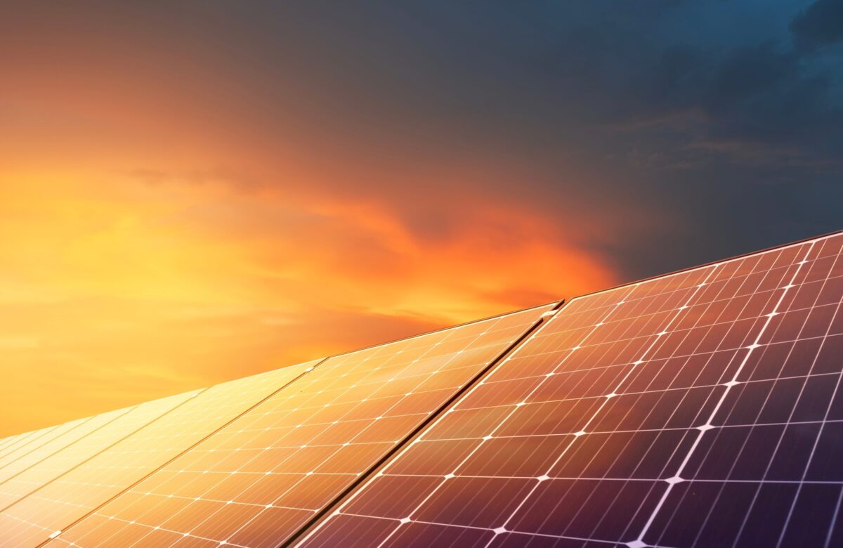 România înregistrează o nouă zi de prețuri negative la energia electrică. Care este producția prosumatorilor în timpul zilei