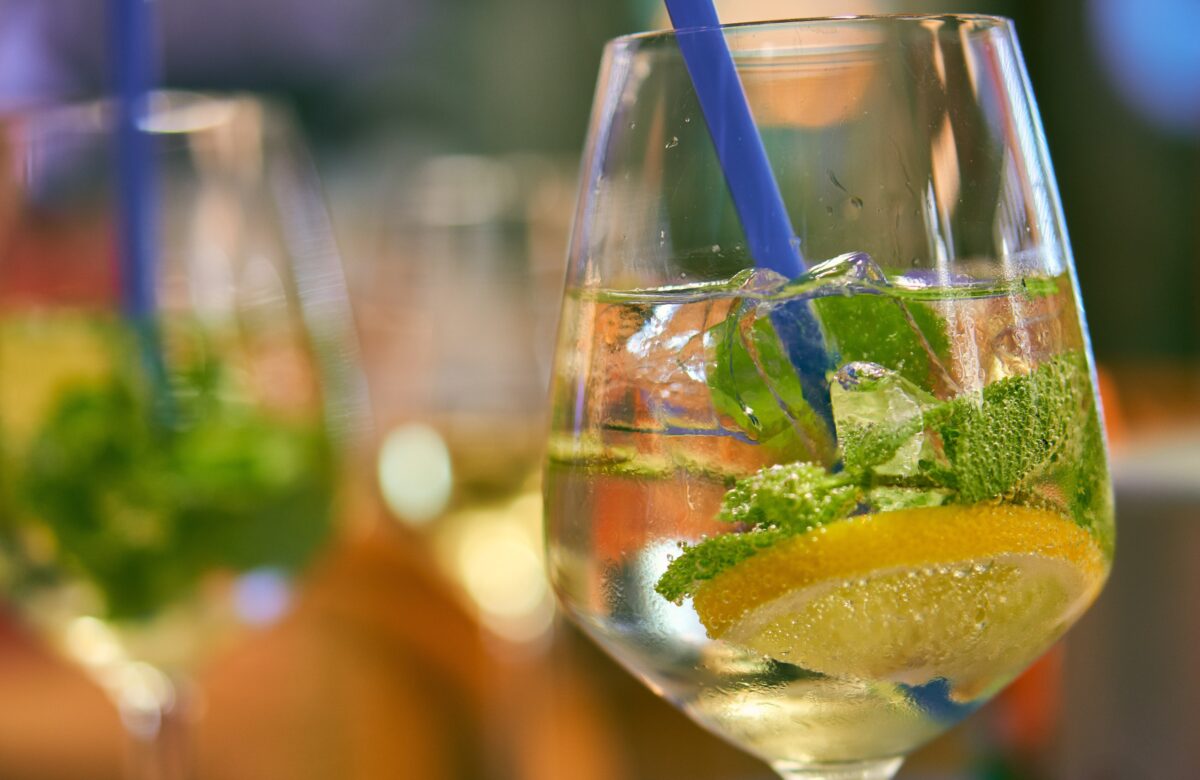 Tipurile de cancer strâns legate de consumul de alcool. Nu există o „cantitate sigură”, iar mitul „unui pahar pe zi” este fals