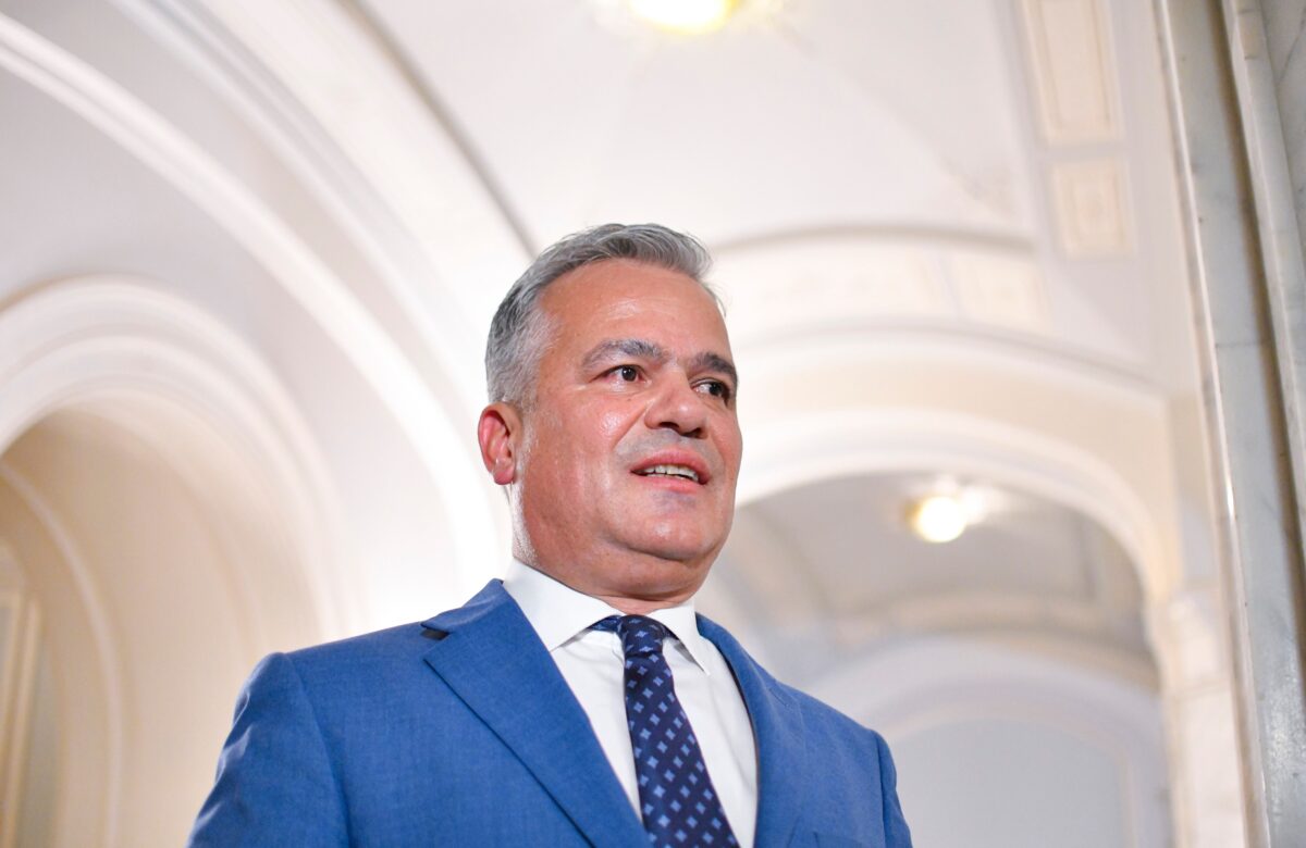 Liberalii conservatori amână decizia privind Guvernul Mureșan. Veștea: „Așteptăm să vedem ce se va întâmpla după audieri”