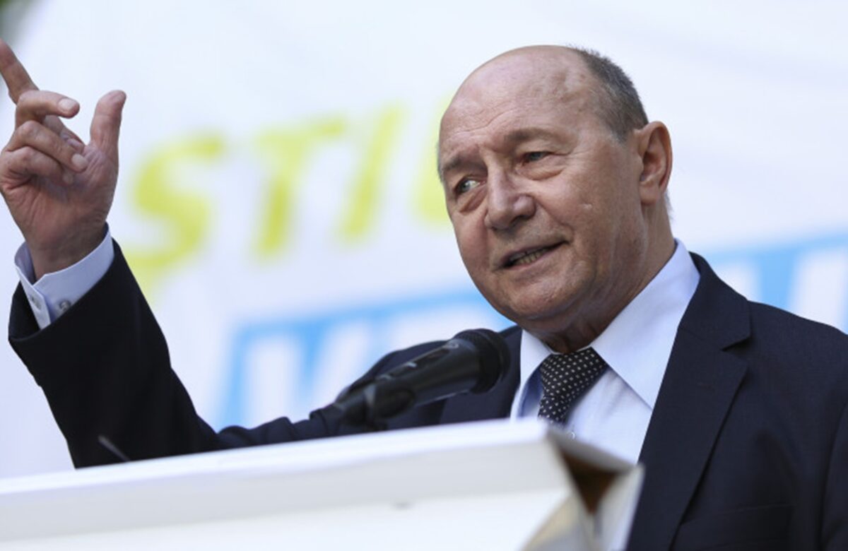 Băsescu: „Trebuie negociat cu ucrainenii să nu se mai joace cu dronele”. Fostul președinte critică achizițiile Armatei