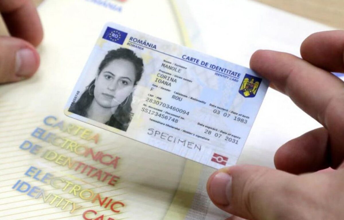 Haos cu noile cărți de identitate electronice. Ce să ai la tine când mergi la medic, cardul de sănătate sau buletinul?