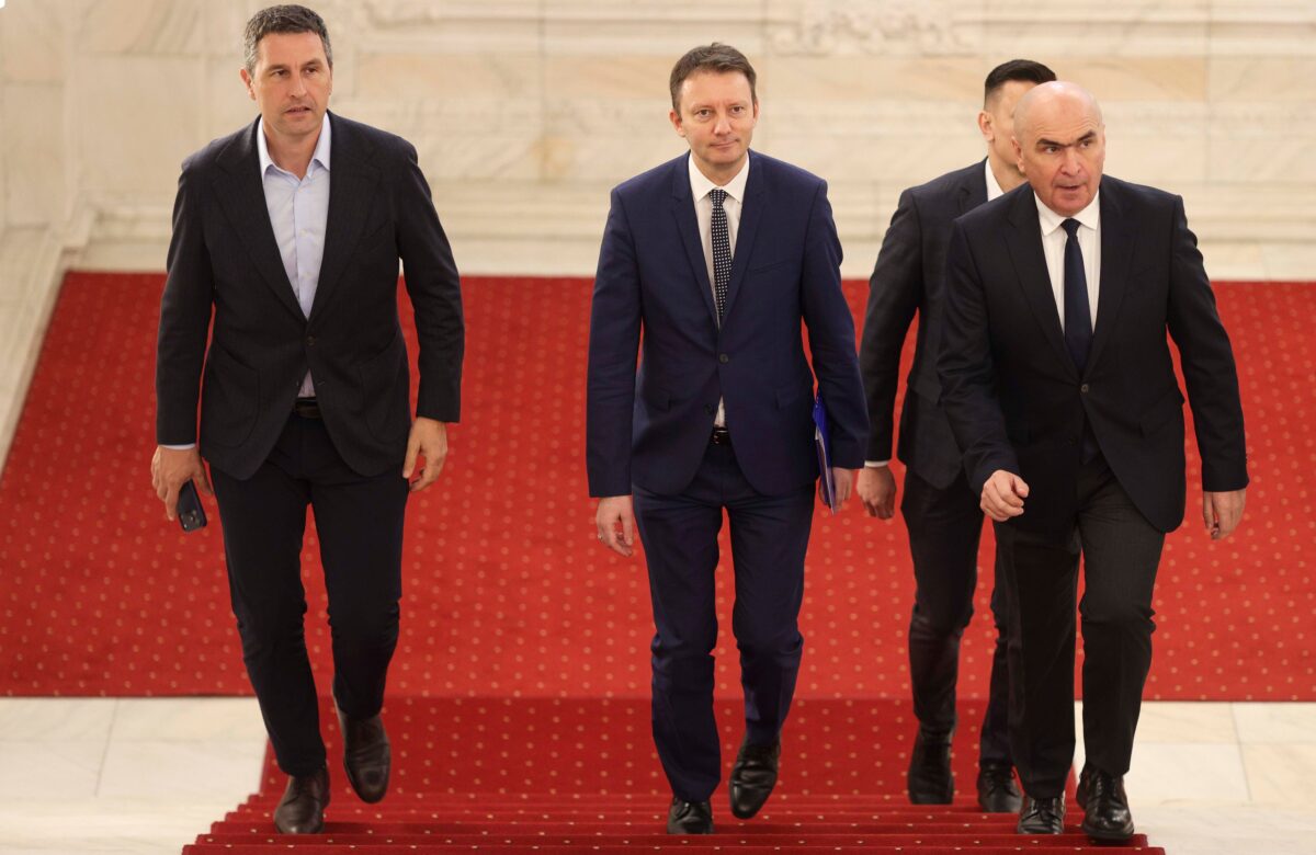 Schița Guvernului Mureșan. Cum își împart PNL, USR și UDMR portofoliile cheie SURSE