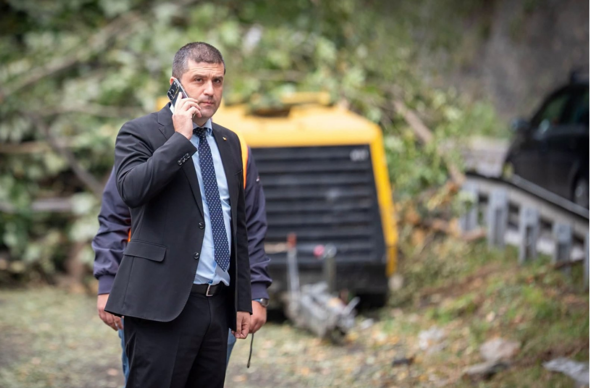 Radu Miruță, revoltat de situația de pe șantierul de pe Valea Oltului: „Patru oameni lucrau. Mulți stăteau într-o parcare și priveau Oltul curgând”