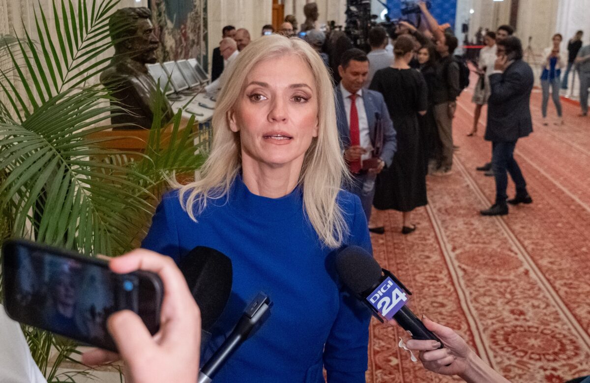 Gorghiu, atac la Bolojan după decizia de a susține un guvern cu miniștri PSD: „Eram pe punctul de a fi dați afară că am votat guvernul Veștea”
