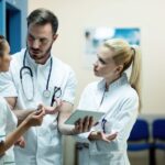 „De ce mai plătim CASS dacă tot mergem la privat?” Revolta multor români față de sistemul de sănătate