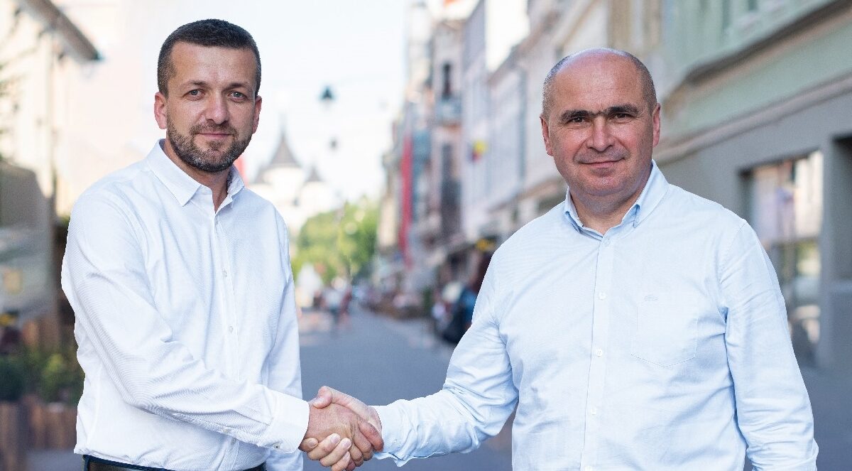 În plin an al austerității, Oradea liberalilor Ilie Bolojan și Florin Birta a uitat de criza economică. Alocare de aproape 2,5 milioane de lei, bani publici, pentru organizarea celor trei zile de festival care marchează „Ziua Orașului”. Pentru ce evenimente au fost cheltuiți banii